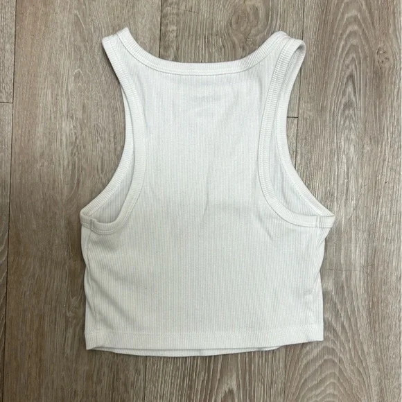 Cropped Ribbed Tank - Picture 5 of 5